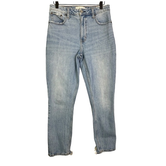 Abercrombie & Fitch Women’s The Skinny High Rise Curvy Love Jeans - Picture 1 of 3